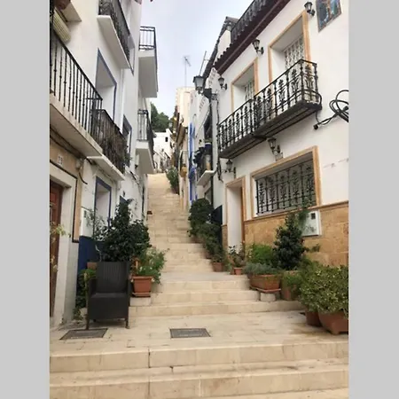 Vakantiehuis House With Sea View In The Old Town Of *